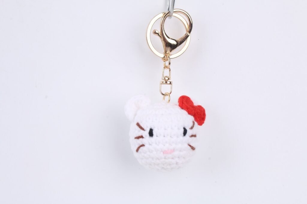 Crochet White Bow Cat Keychain